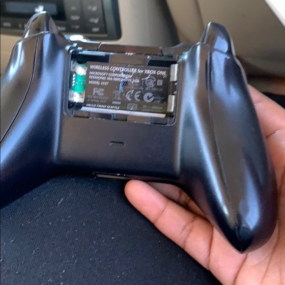 Xbox one controller - Picture 2 of 2